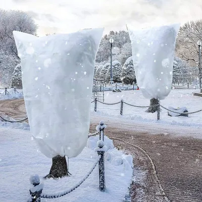 Návlek na stromy 160cm x 100 cm, netkaná agrotextília, zosilnený, biely SPRINGOS AG0010