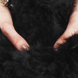 Vianočná reťaz Girlanda z pravého peria 1,8m čierna