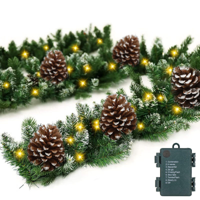 Vianočná reťaz LED Girlanda z vetvičiek so šiškami 2,8m zelená