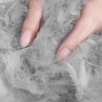 Vianočná reťaz Girlanda 1,9m z pravého peria šedá