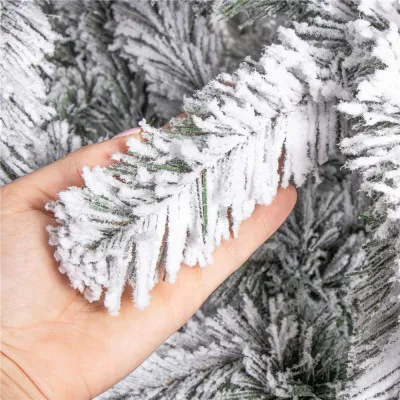 Vianočný stromček Smrek zasnežený na kmienku 220 cm