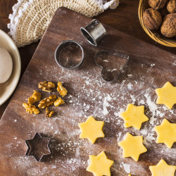 Vykrajovače na pečivo nerezové SPRINGOS KI0120 sada 12 ks