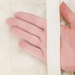 Moskytiéra pre záhradné hojdačky 165x680 cm SPRINGOS GS0025M béžová