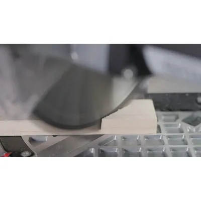 Güde Stolová kapovacia a pokosová píla GFO 1401