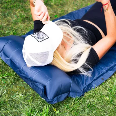 Samonafukovacia karimatka s vankúšom 193x66x3, 5 cm SPRINGOS TERRA modrá