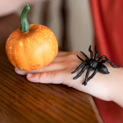 Dekoratívna tekvica 8,5 cm SPRINGOS HALLOWEEN oranžová