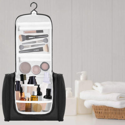 Cestovná kozmetická taška závesná 24x21x10 cm SPRINGOS SOLA čierna