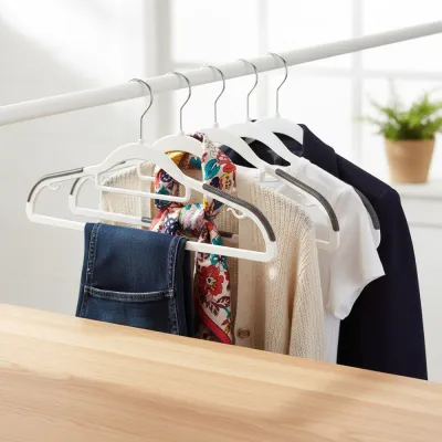 Plastové protišmykové ramienka na šaty biela 41cm, sada 30ks HG0077