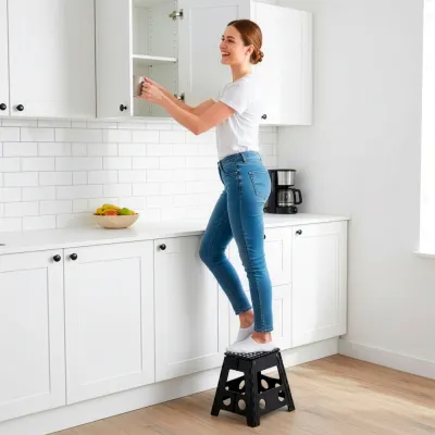 Skladacia stolička SPRINGOS HA7568 čierna