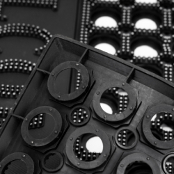 Rohožka pred dvere 45x75 cm SPRINGOS HA7537 čierna