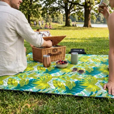 Pikniková deka 200x200 cm SPRINGOS PM041 zelená s listami