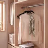 Zamatové ramienka na oblečenie 44,5 cm SPRINGOS HG0041 3ks čierna