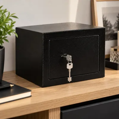 Trezor na peniaze na kľúč 23x17x17 cm SPRINGOS HA5052 čierny
