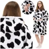 Mikinová deka oversize s kapucňou SPRINGOS HA7570 bielo-čierna