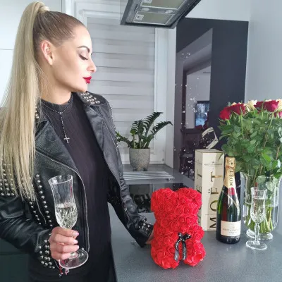 Medvedík z ruží 30 cm, červený SPRINGOS ROSE BEAR