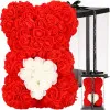 Medvedík z ruží 30 cm, červený s bielym srdcom SPRINGOS ROSE BEAR