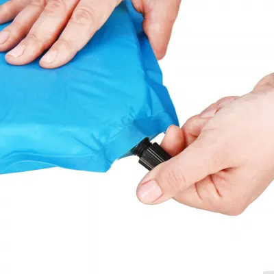 Samonafukovacia karimatka s vankúšom 186x53x2, 5 cm, modrá SPRINGOS ROVER